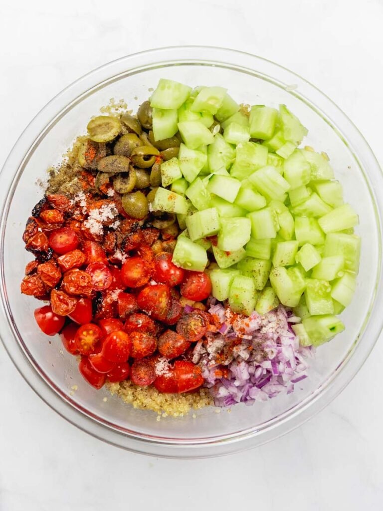 Sałatka z komosą ryżową do lunchboxa