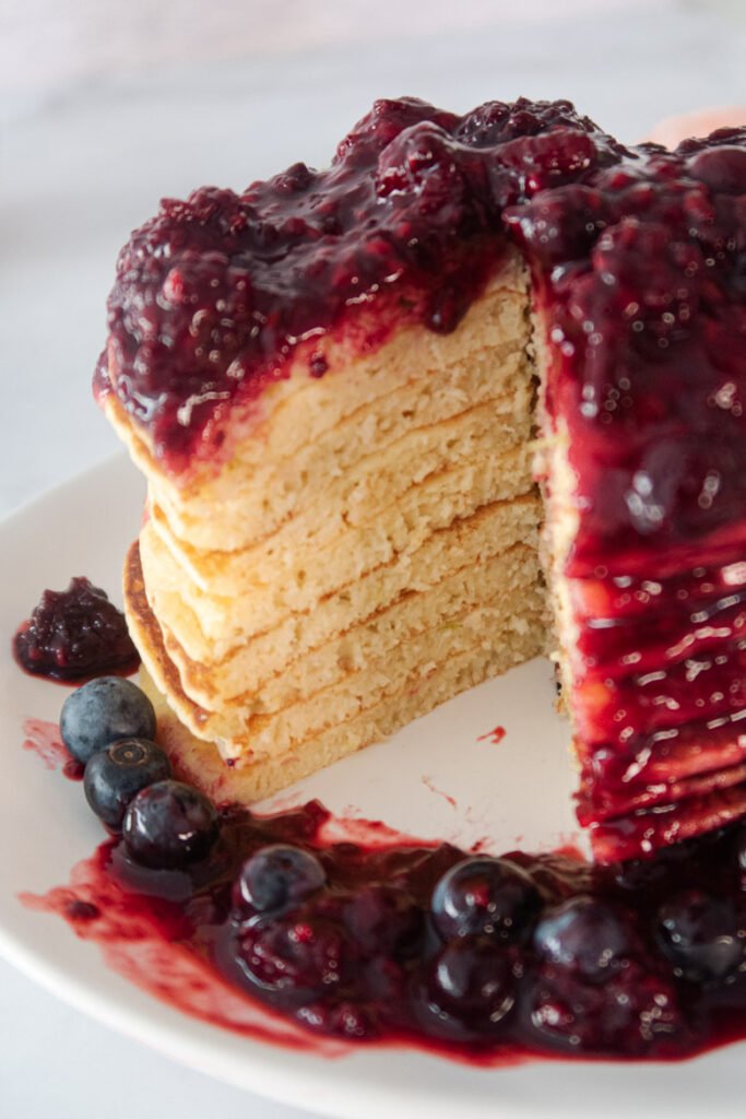 Placuszki z ricotty z borówkami i malinami