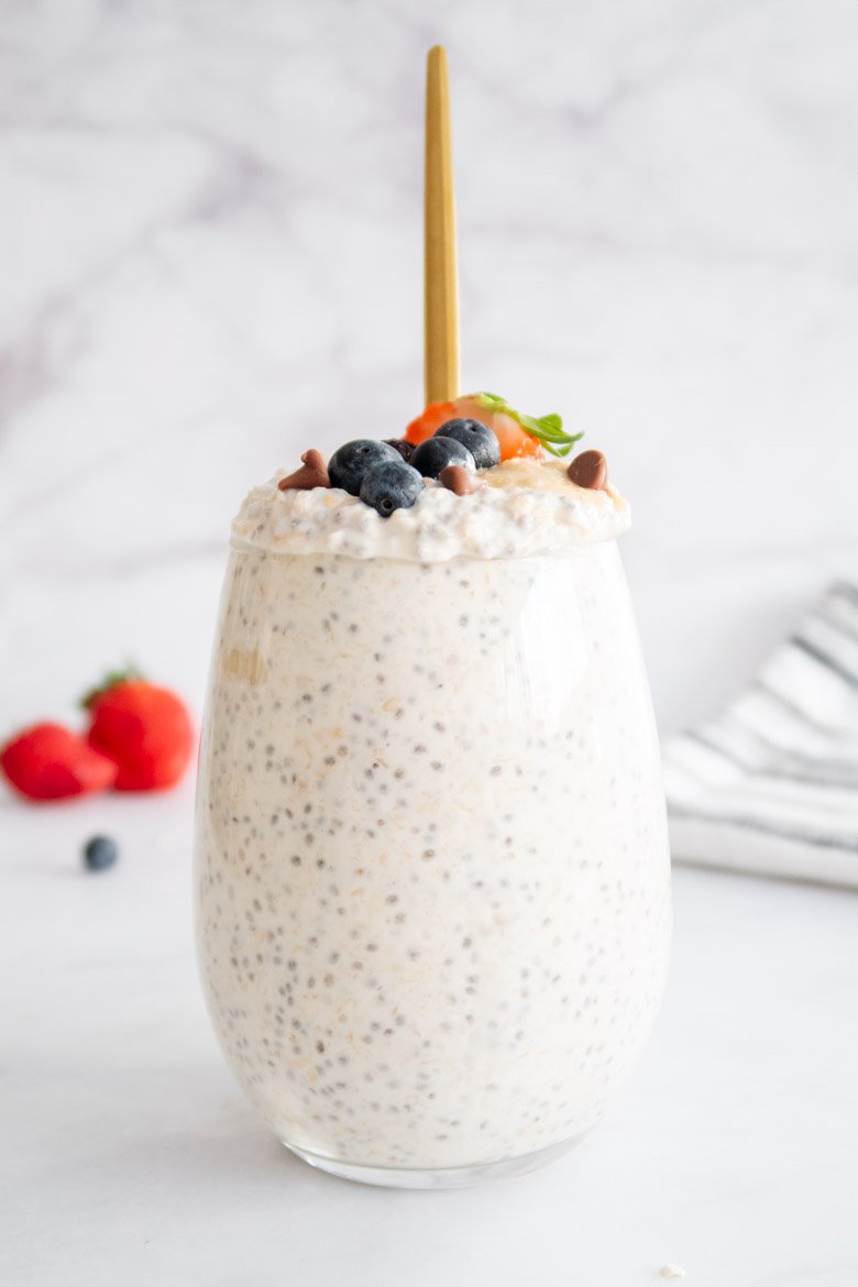 Healthy Overnight Oats With Yogurt